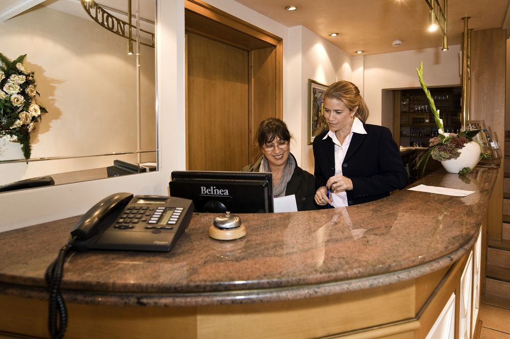 Hotel Schwanen Köngen エクステリア 写真
