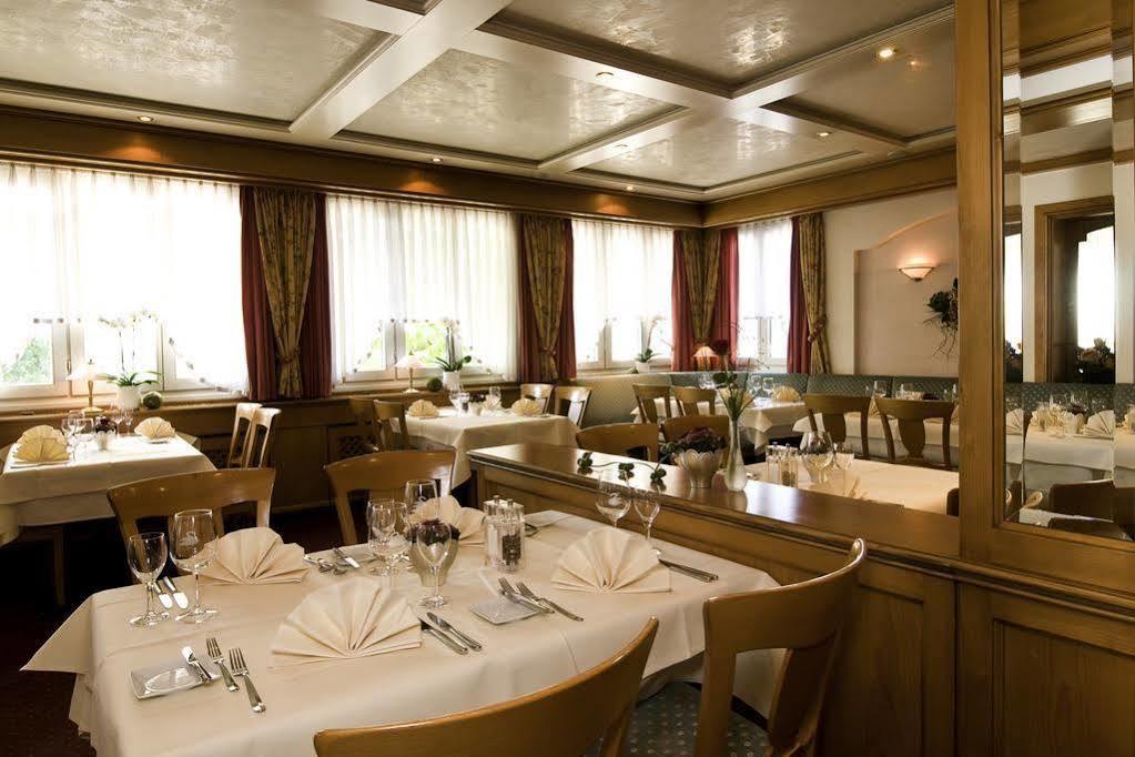 Hotel Schwanen Köngen エクステリア 写真